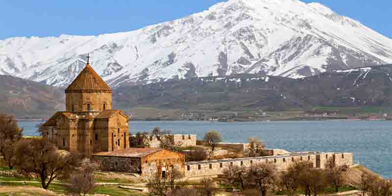 مسافت خوی تا وان ترکیه | معرفی مسیرهای دسترسی به مرز رازی