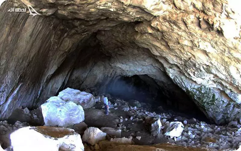 غار بیمار آب