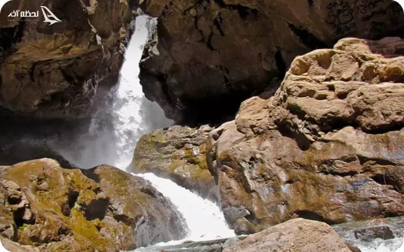 آبشار و روستای اورازان