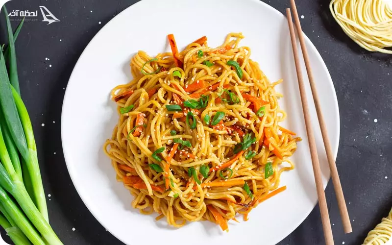 نودل سرخ شده