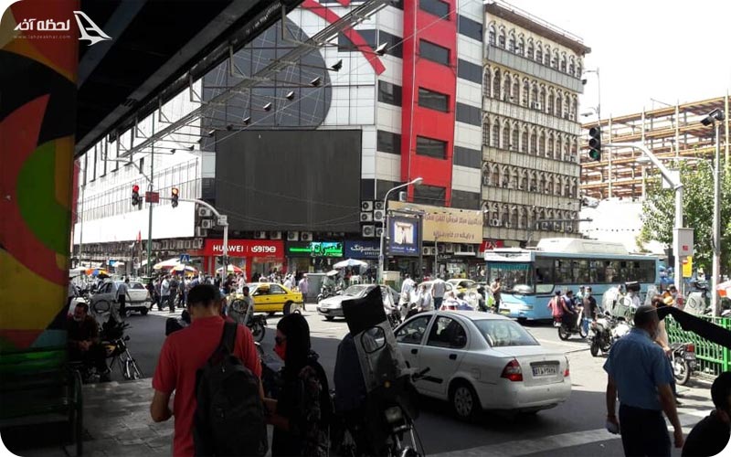 بازدید مردم از پاساژ علاالدین