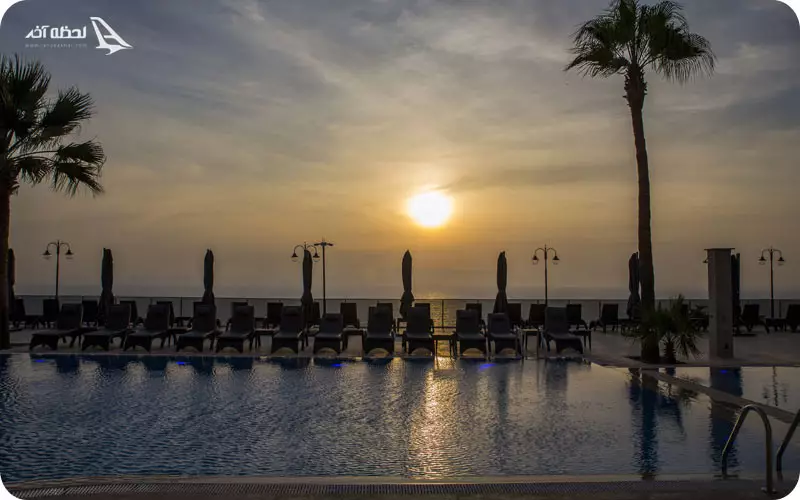 نئوپل هتل دلوکس