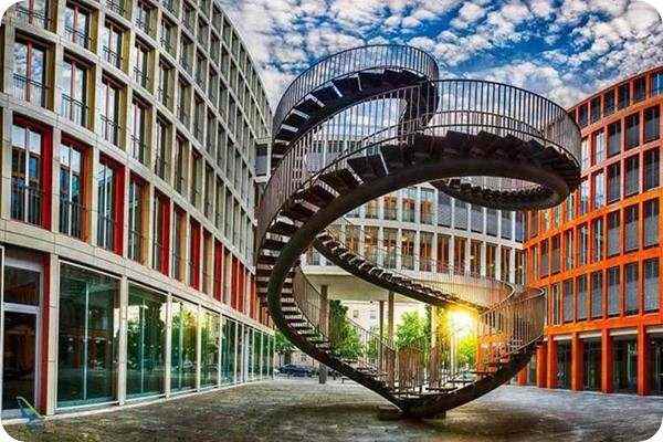 پله های زیبا