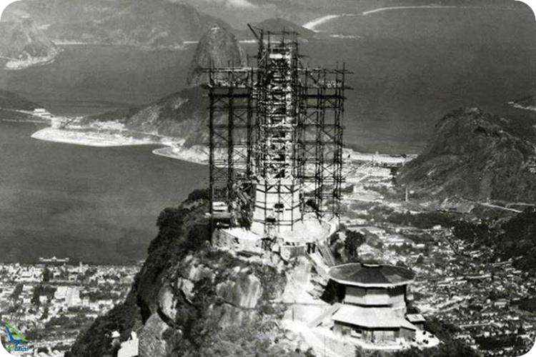 ساخت مجسمه مسیح