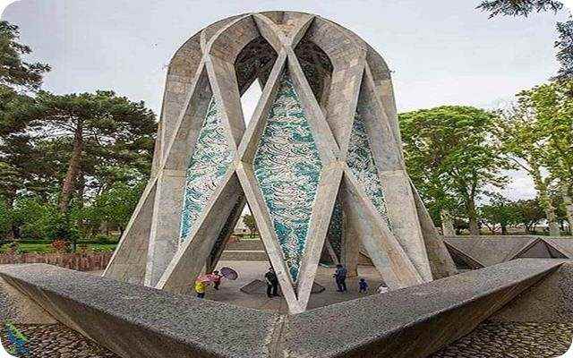 آرامگاه خیام