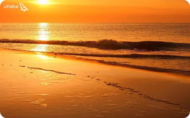 ساحل ماسه های طلایی