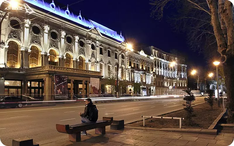 سالن تئاتر روستاولی