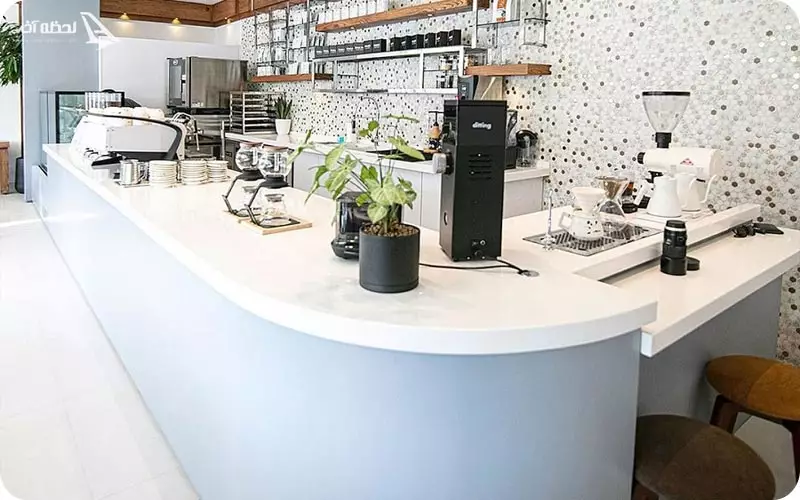 کافی شاپ لوکاوت