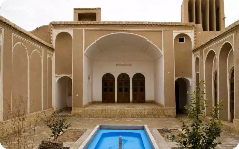 خانه خاتمی ( موزه مفاخر اردکان )