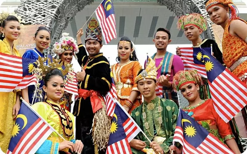 پوشش مردم مالزی