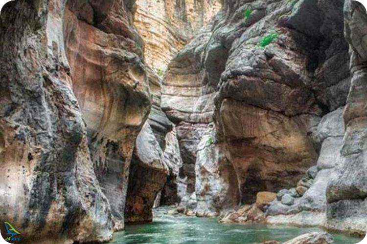 تفریح در تنگه هلت