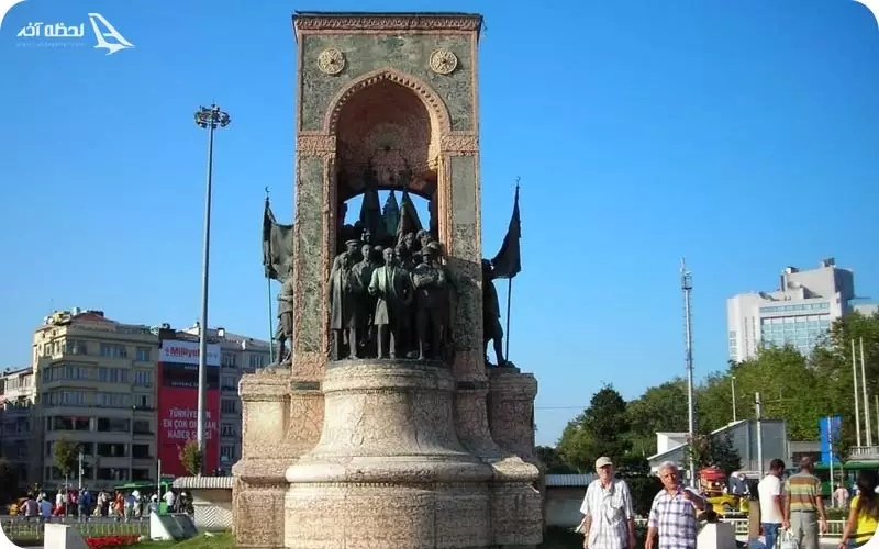 مجسمه آتاتورک