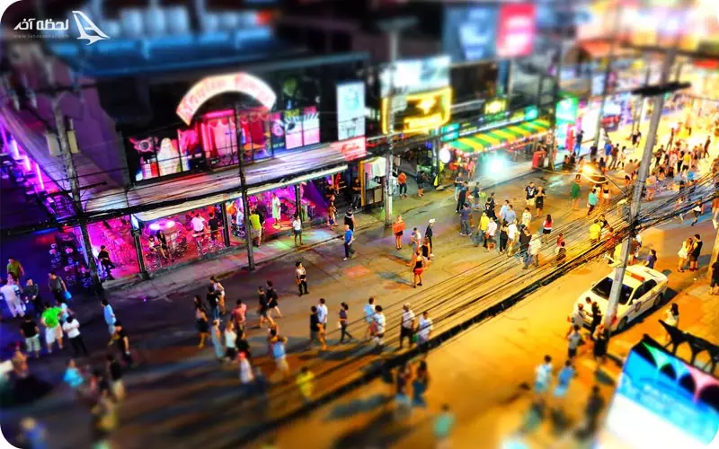 مهمانی در جاده بنگلا