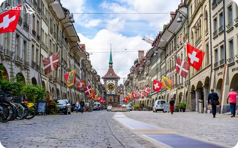 پیاده روی مردمان برن در خیابان ها