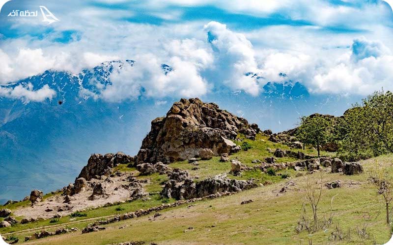 غار سنگی حسین کوهکن