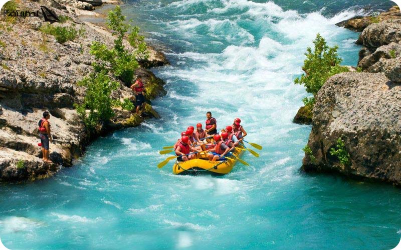 آبشار ماناوگات و تفریحات