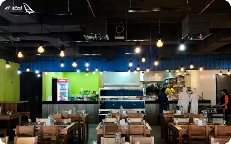 نمای داخلی رستوران فیس هات