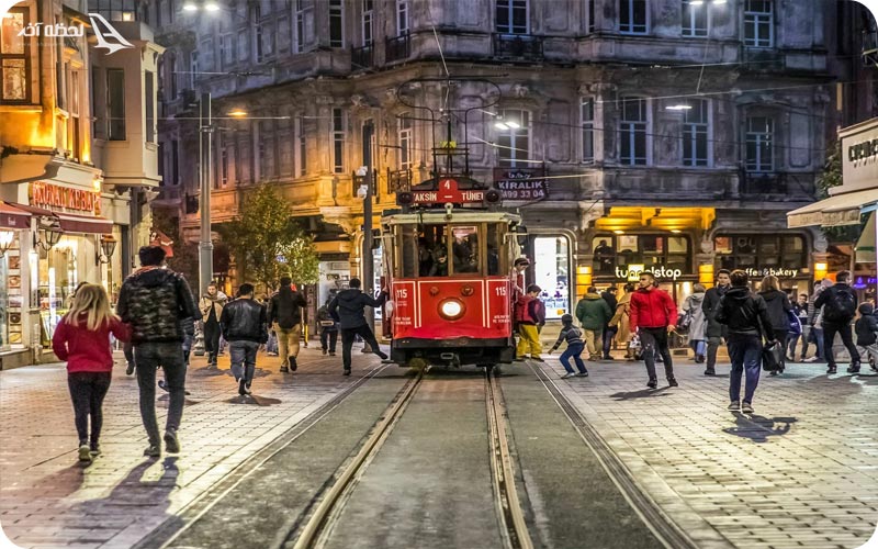 زیبایی خیابان استقلال در استانبول ترکیه