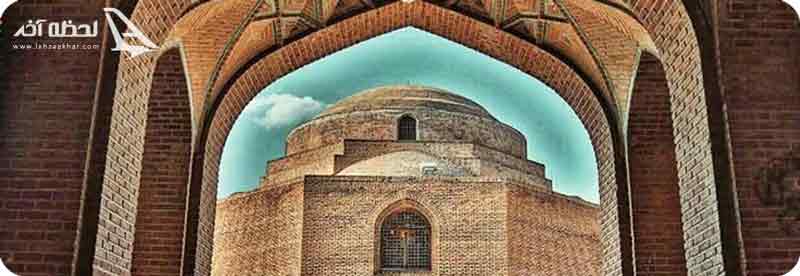 معماری مسجد کبود