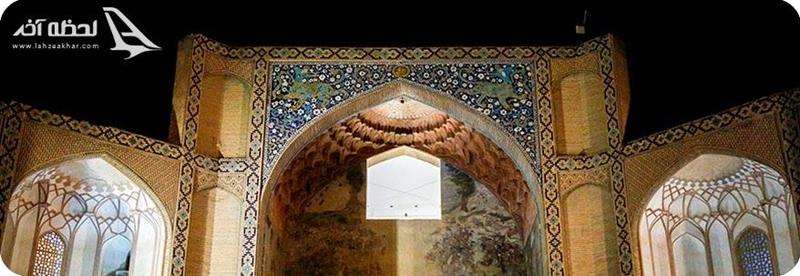 معماری با شکوه سردر قیصریه