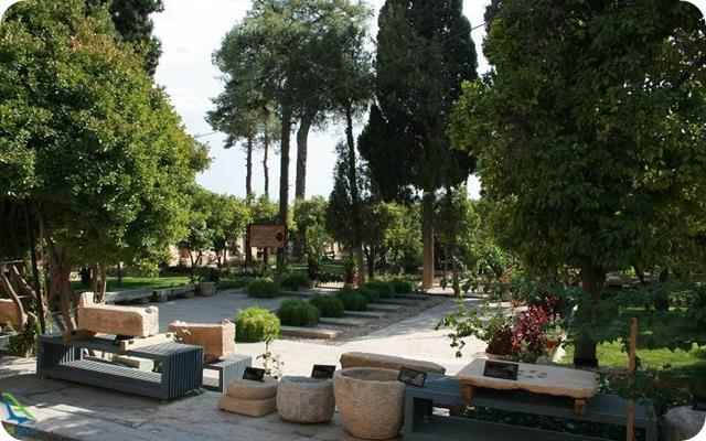 باغ موزه هفت تنان