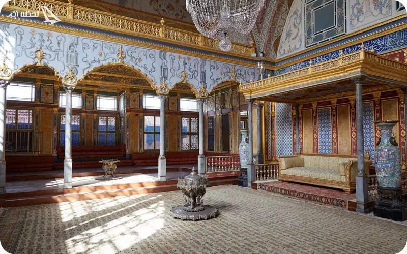 داخل کاخ توپاکی