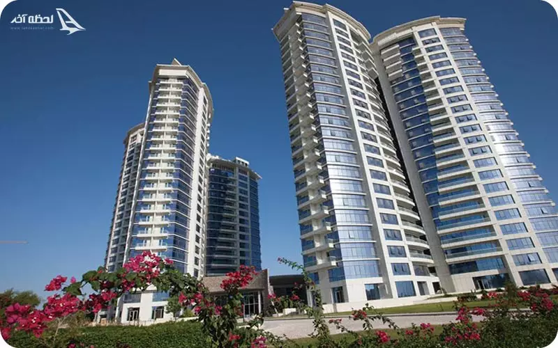 فضای سبز در اطراف برج دوقلو