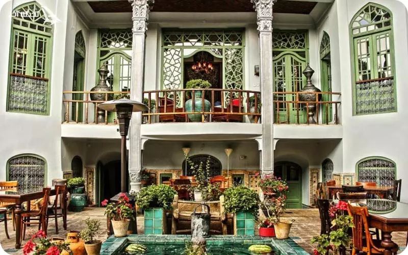 کافه رستوران عمارت نمکدان