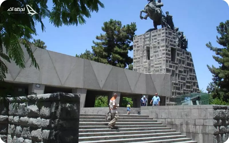 آرامگاه نادر شاه افشار