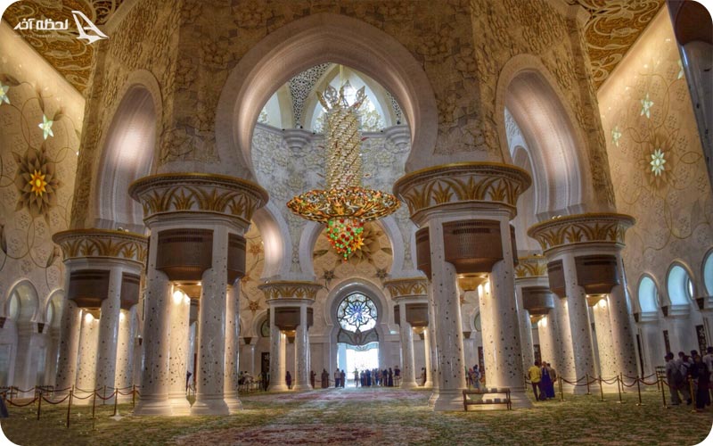 بنا و ساحت داخلی تاج محل