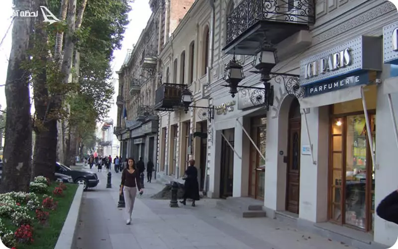 پیاده روی در خیابان روستاولی