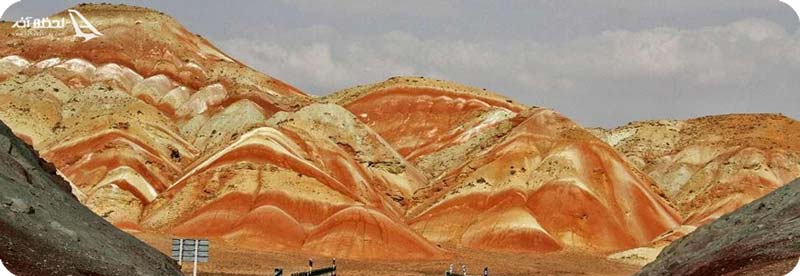 کوه های رنگی ماهنشان