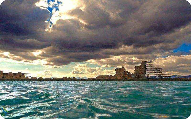 دریاچه ای مملو از گنج