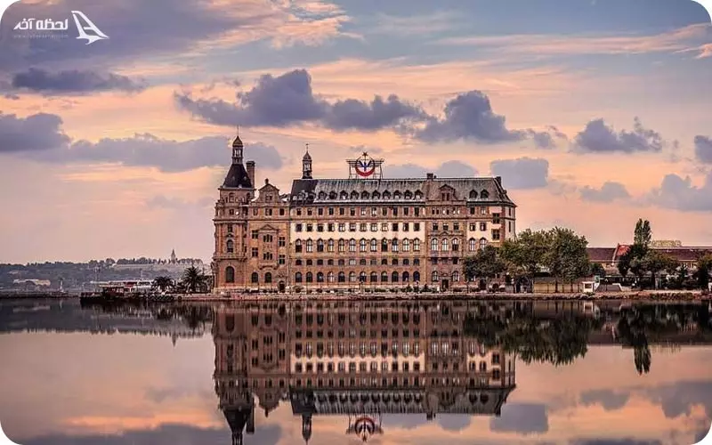 ایستگاه راه آهن حیدرپاشا