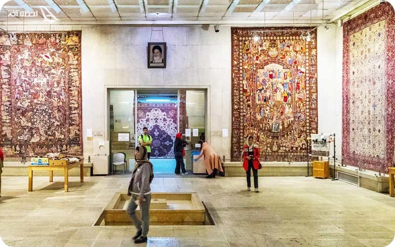 آثار موزه فرش