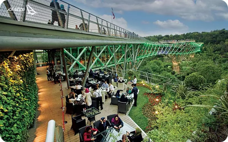 فودکورت پل طبیعت