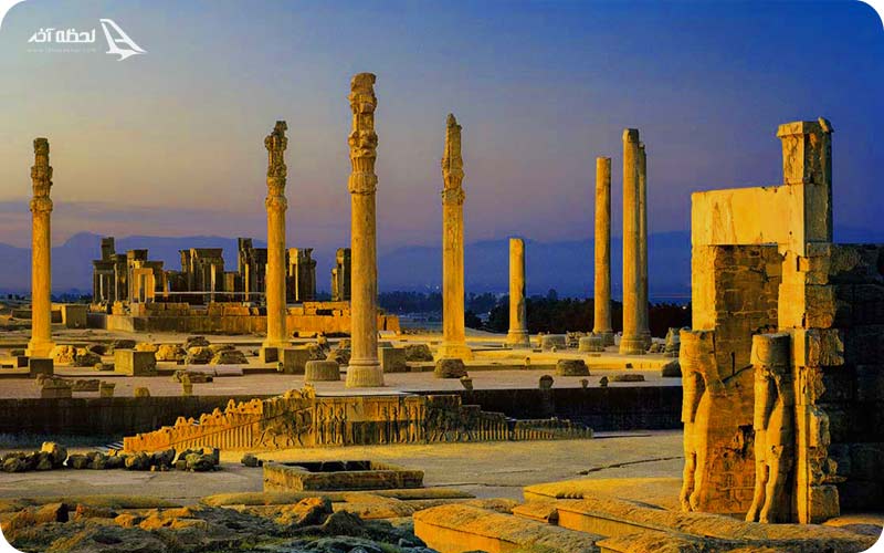ستون های تخت جمشید