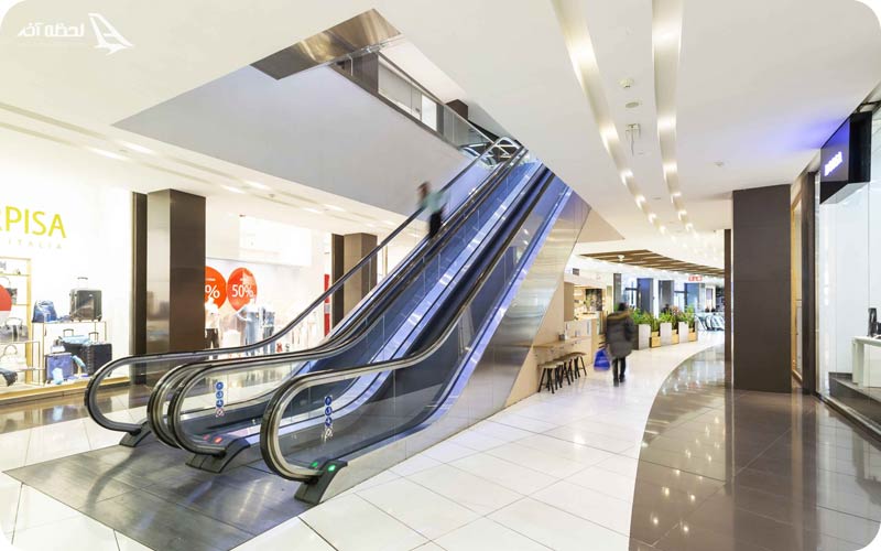 راهروهای مرکز خرید ارگ