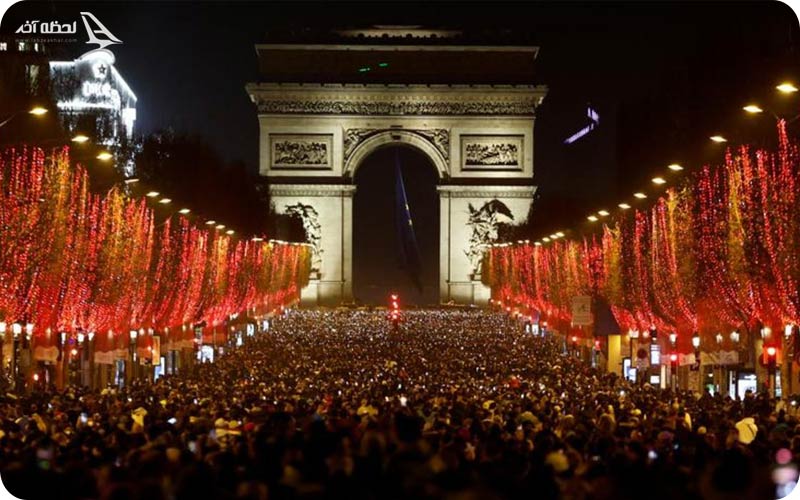 جشن سال نو میلادی 2022 در پاریس