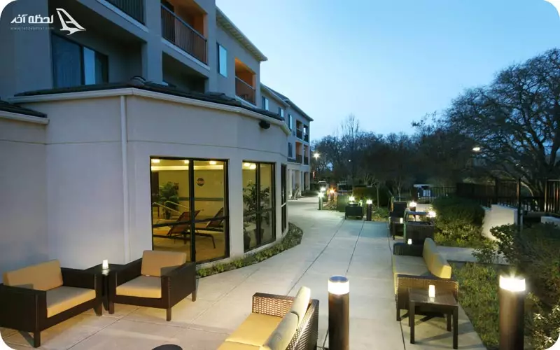 رستوران آکادمی لانژ