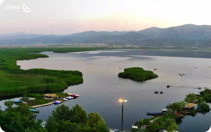 دریاچه زریوار