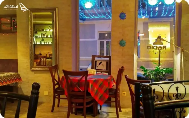 کافه رادیو باتومی