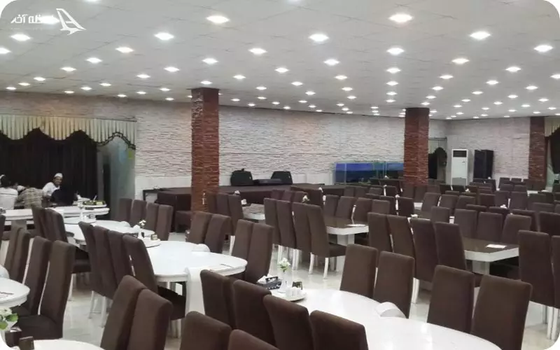 داخل رستوران آبشار قشم