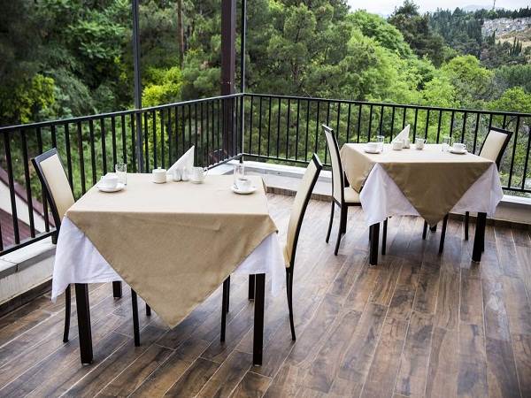 هتل جی ان جی نمای تراس