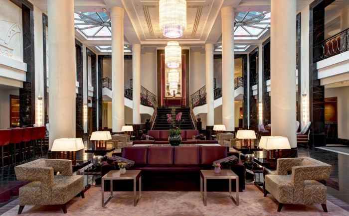 هتل کورینتیا نمای لابی