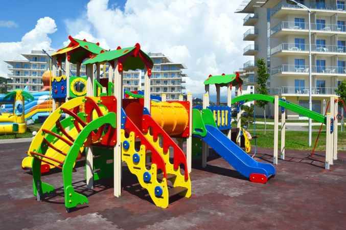 هتل ازیموت سوچی نمای فضای بازی