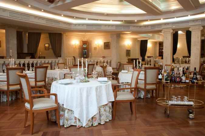 هتل آیوتر بوتیک نمای رستوران