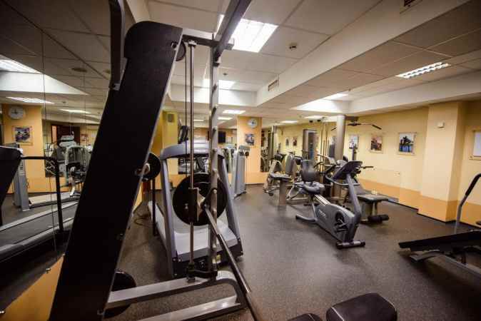 هتل امباسادور نمای سالن بدنسازی