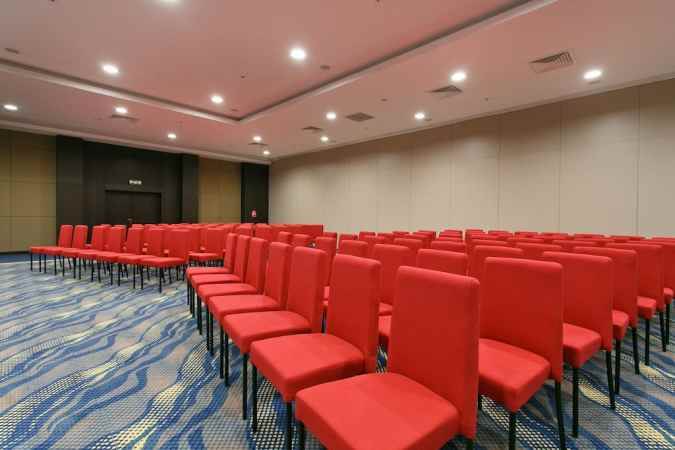 هتل ازیموت ریسورت اند اسپا نمای سالن اجتماعات