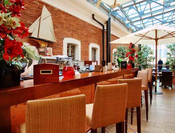 هتل سولو سوکوس بریدج نمای کافه